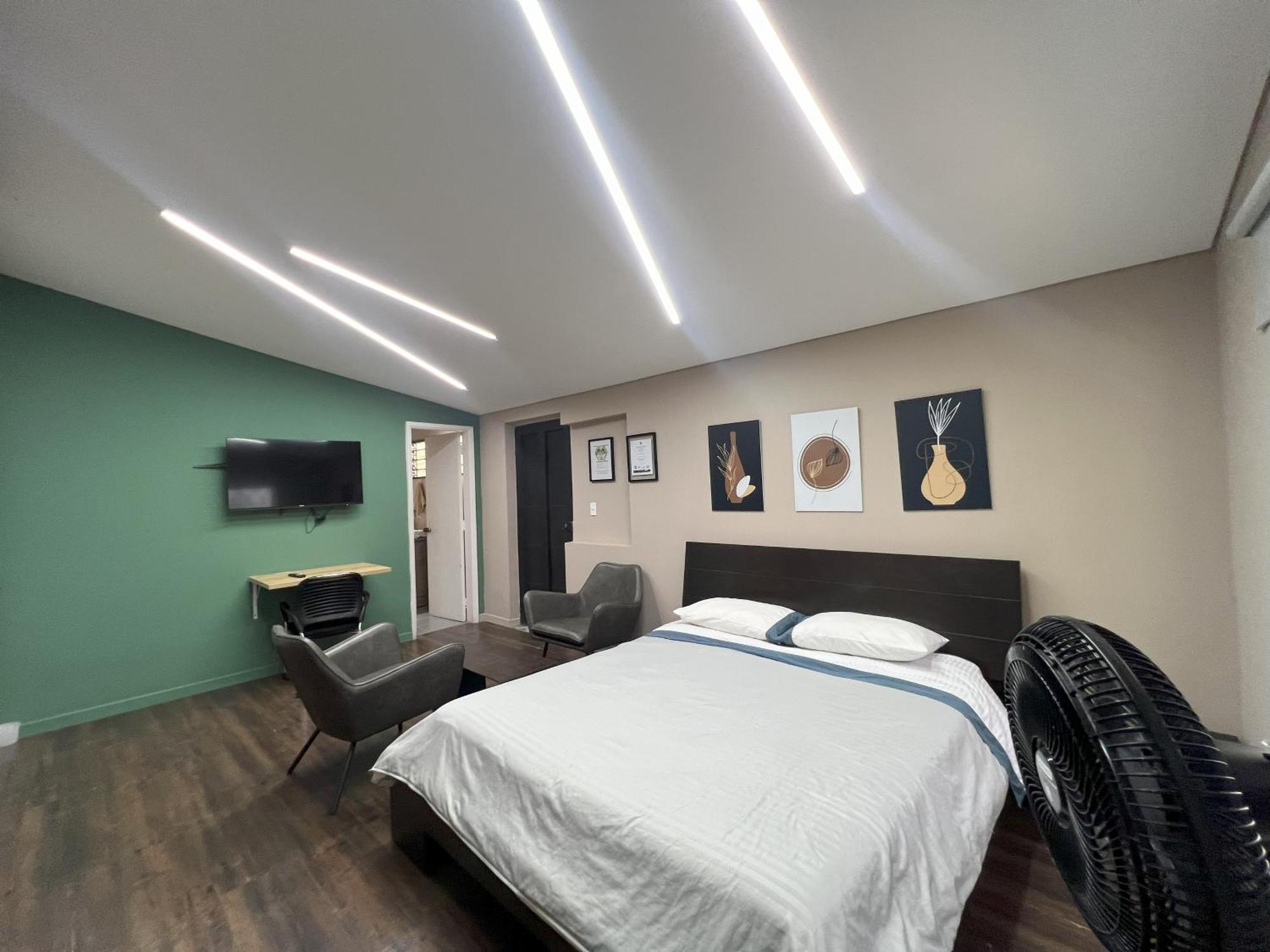 Cerca A Centro Comercial De Santafe A104 By Roots Apartamento Medellín
