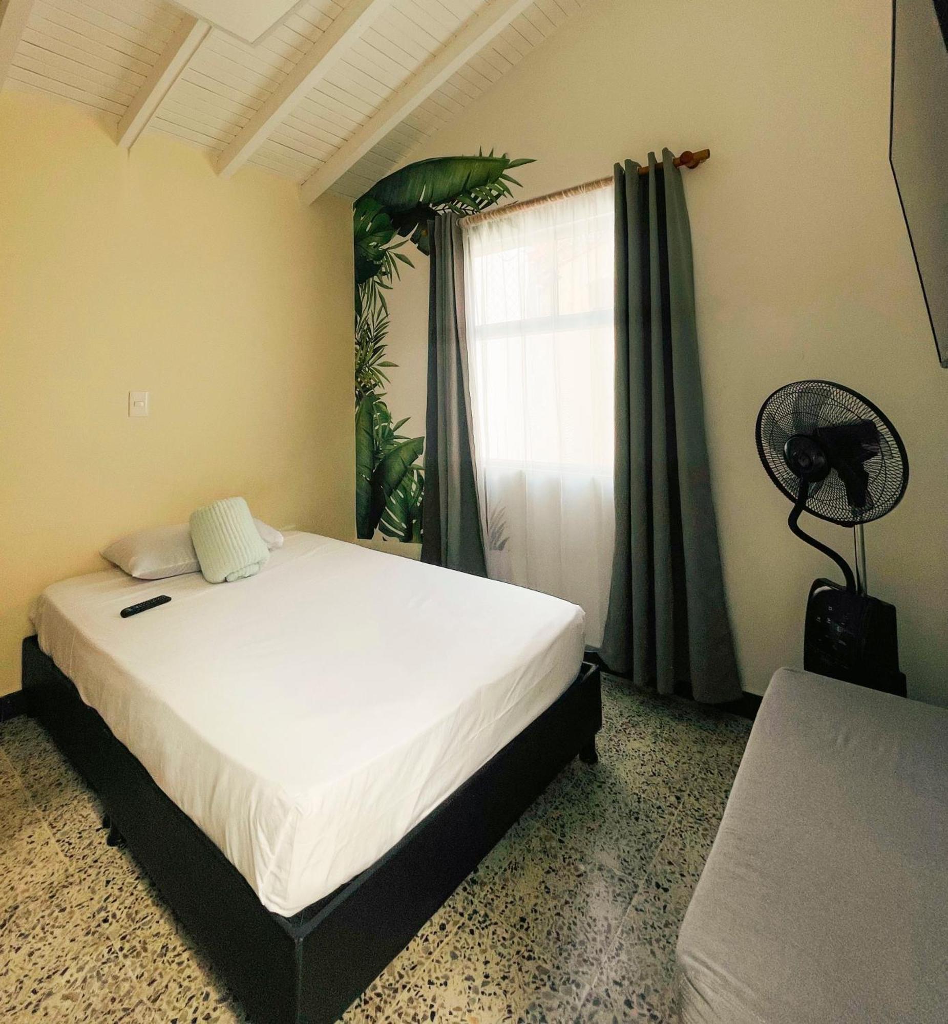 Casa De Colores Habitación en casa particular Medellín