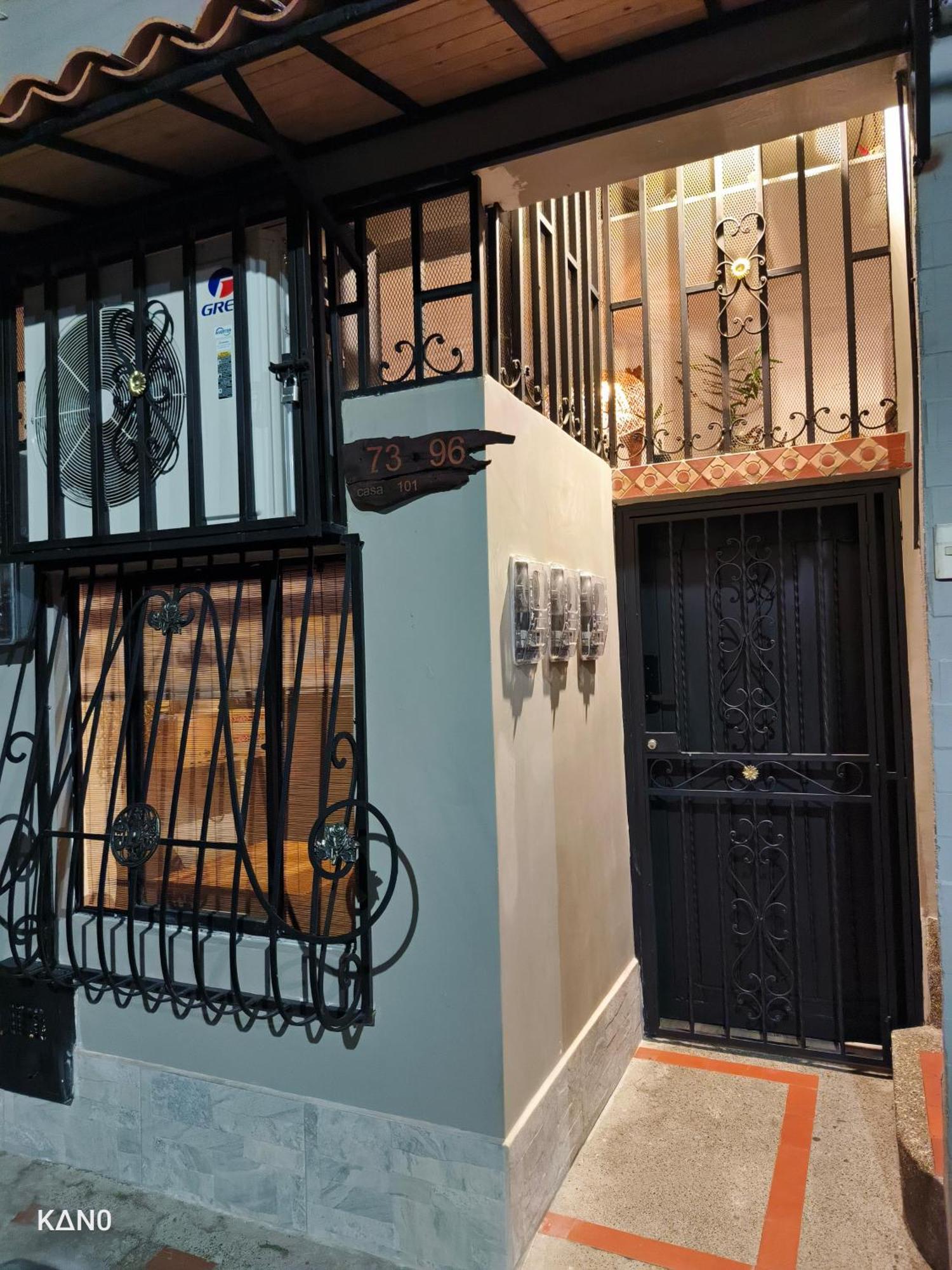 Oasis Blue Laureles Inn