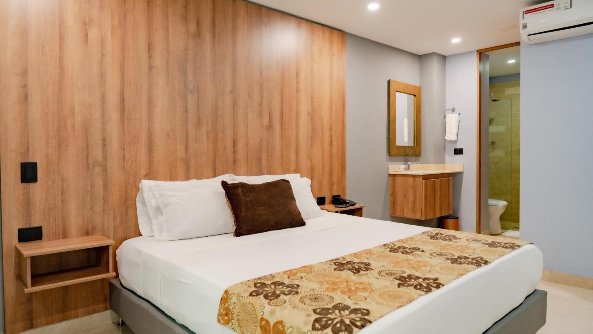 Hotel Madeiro 4*
