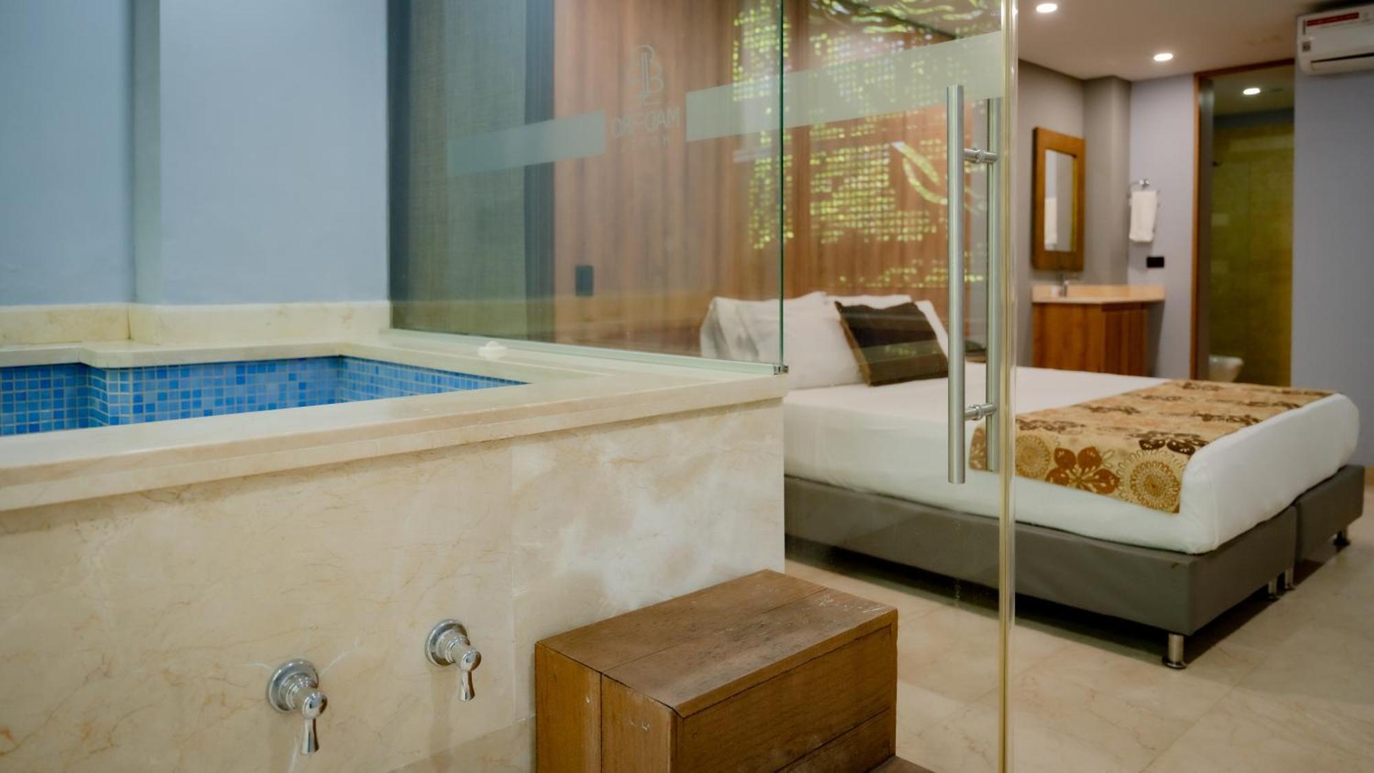 Madeiro 4* Medellín