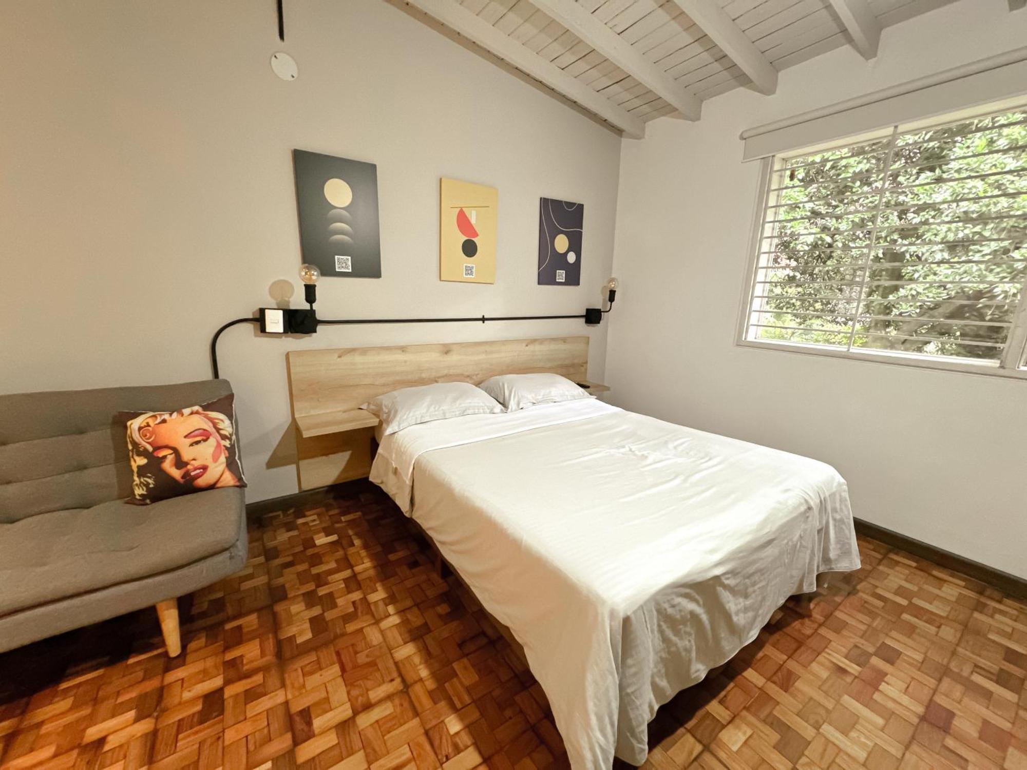 Amueblado En Poblado Frn106 By Roots Apartamento Medellín