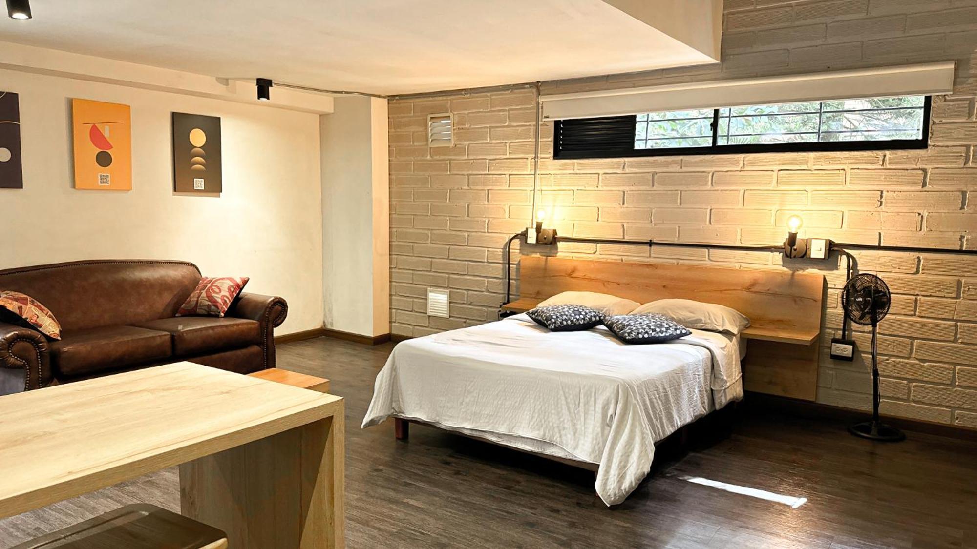 Frn101 Cozy Loft Located In A Popular In Poblado *