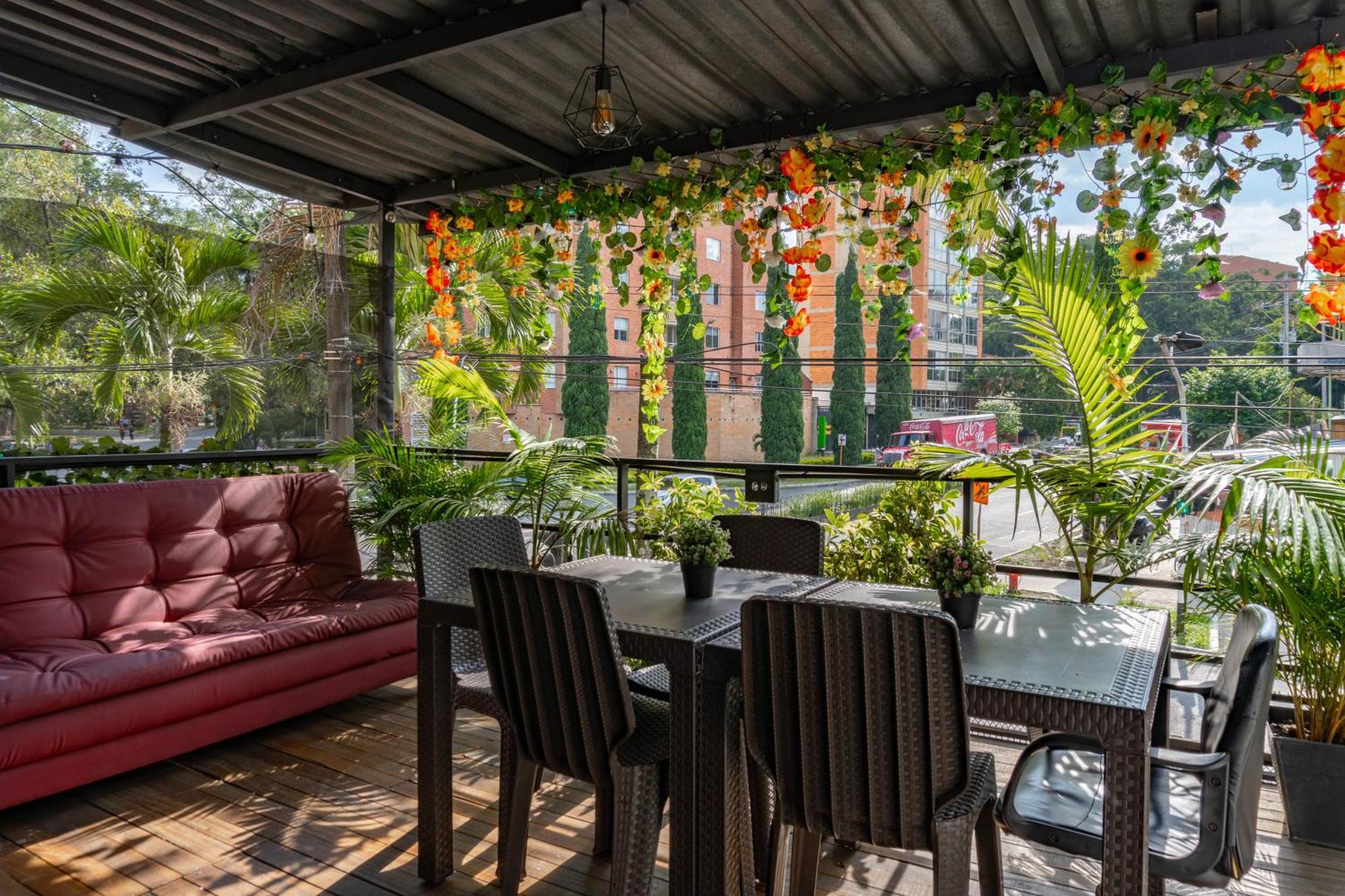 Palo Alto Laureles Hotel
