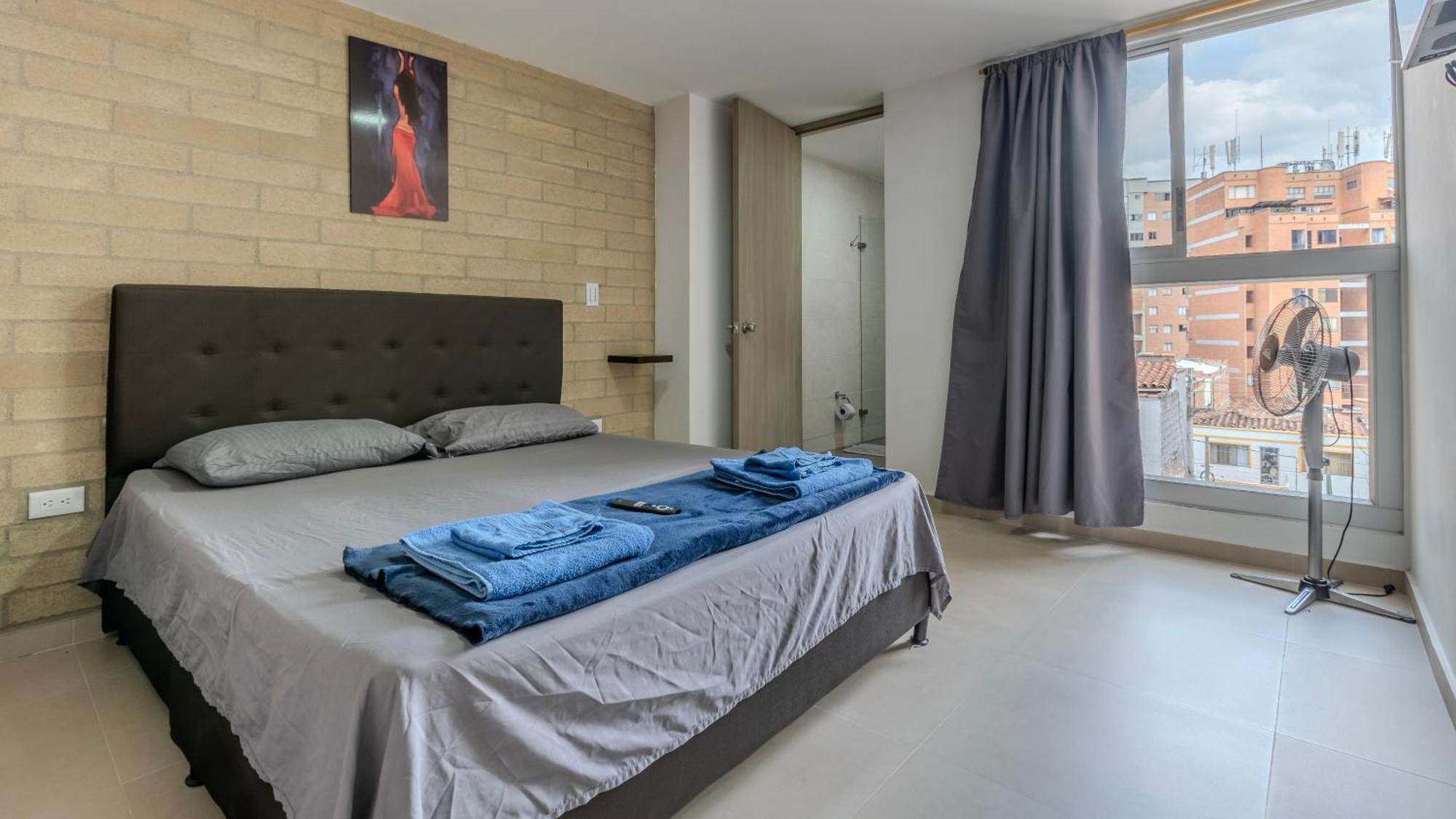 2br Parqueadero Y Piscina 202 * Medellín