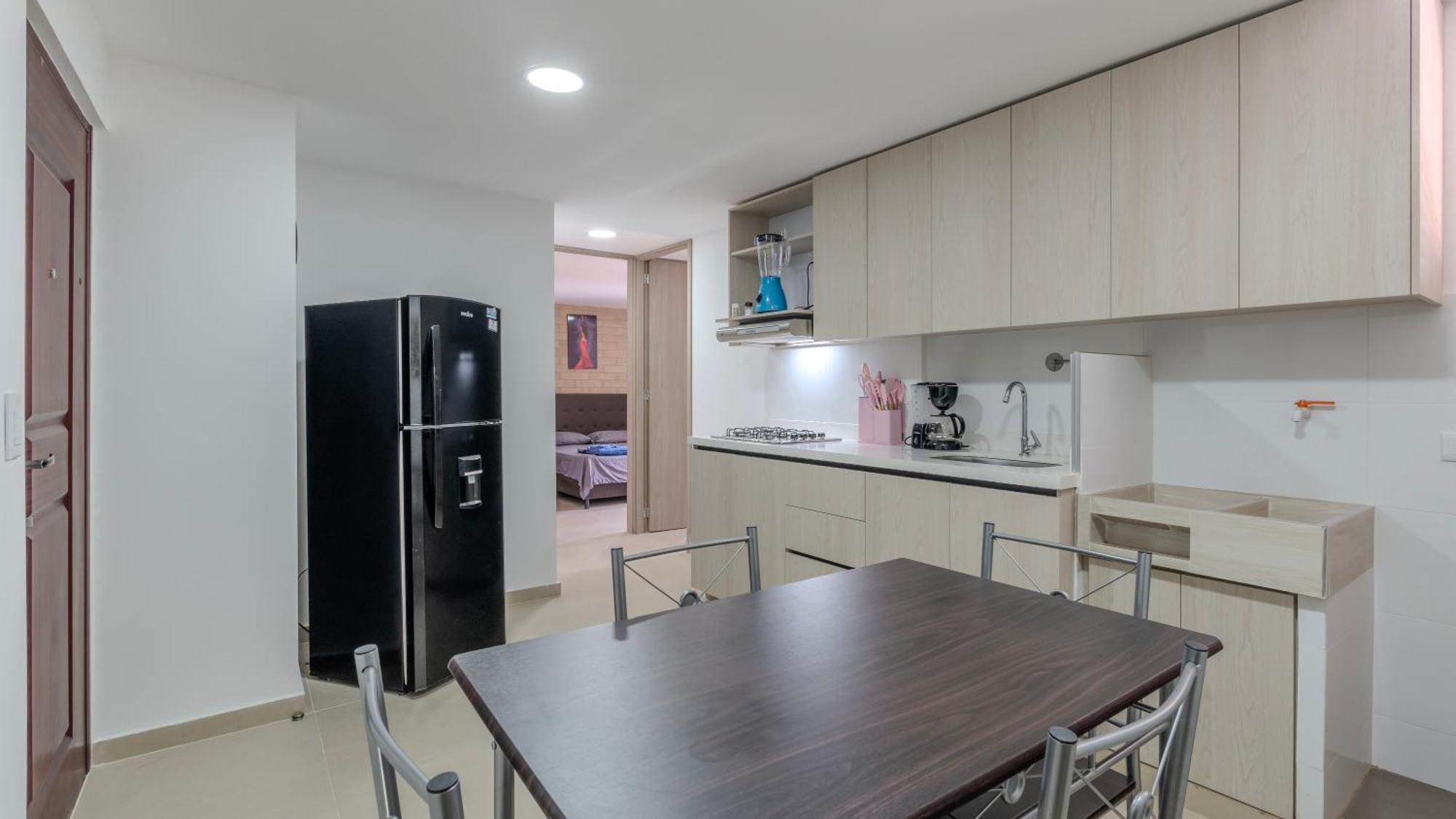 Apartamento 2br Parqueadero Y Piscina 202 *