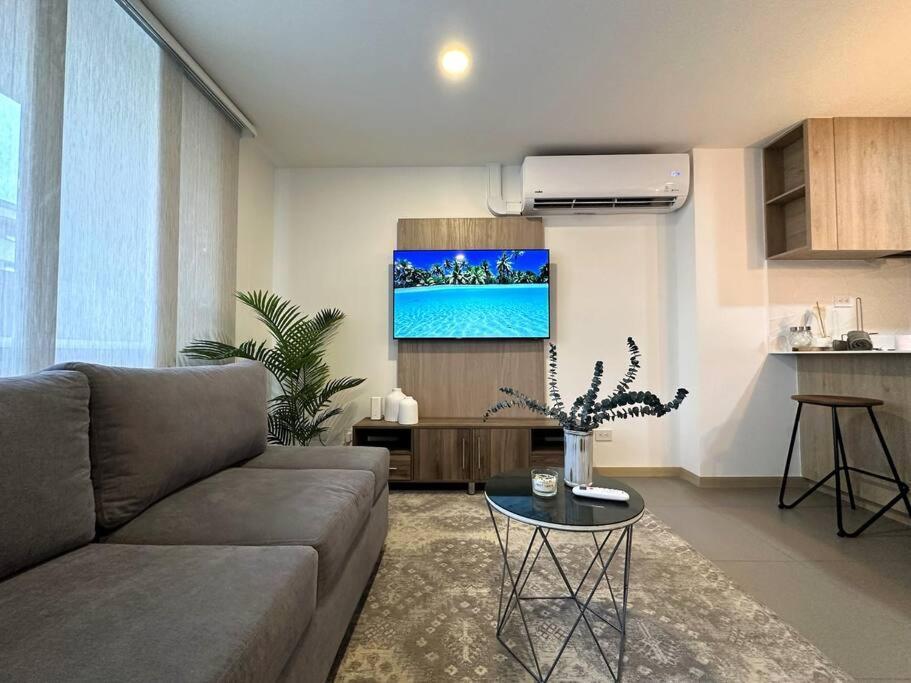 Apartamento Gorgeous, Modern, And Air-conditioned Included Medellín