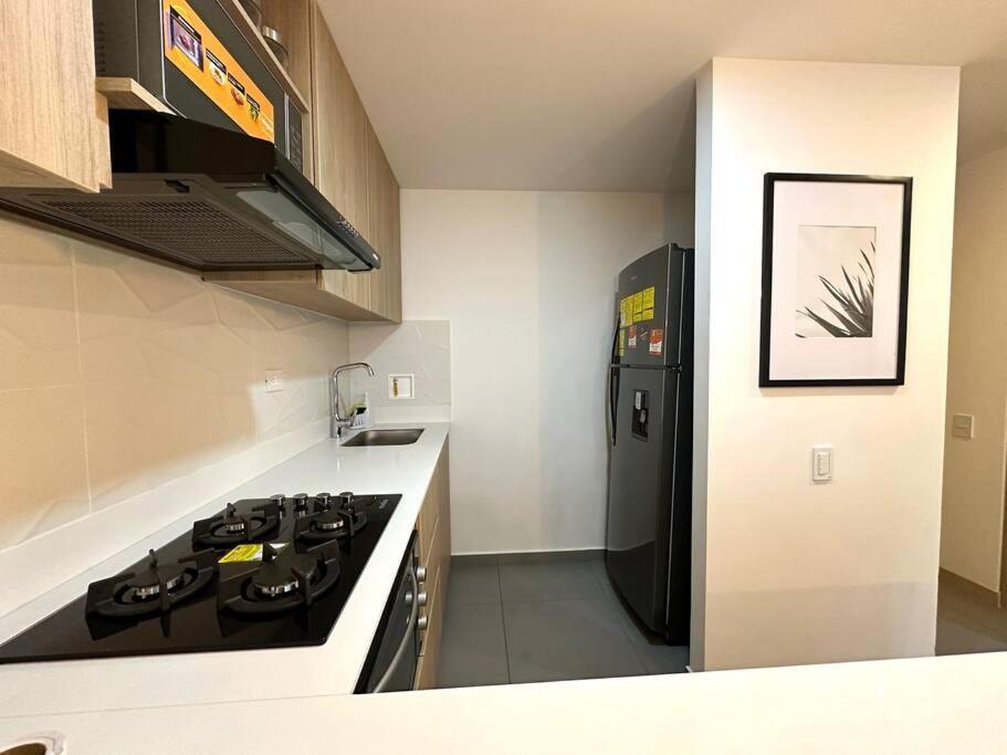 Gorgeous, Modern, And Air-conditioned Included *