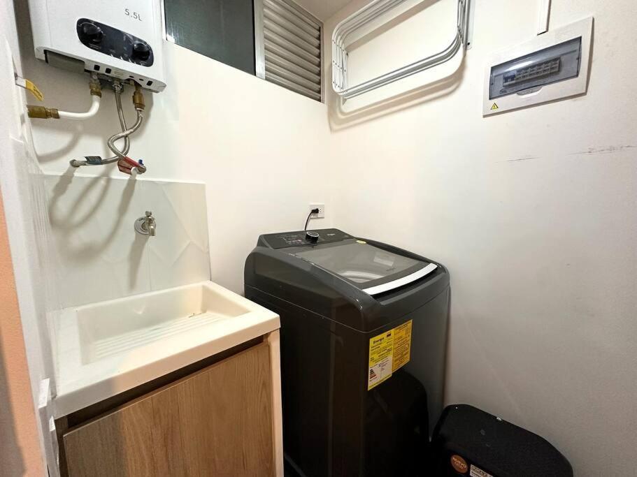 Gorgeous, Modern, And Air-conditioned Included * Medellín