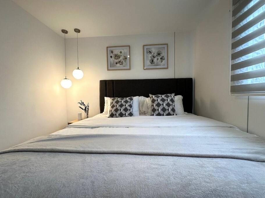 Gorgeous, Modern, And Air-conditioned Included