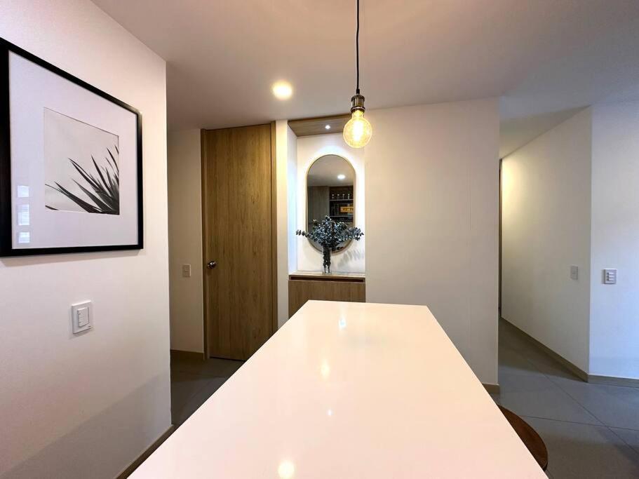 Gorgeous, Modern, And Air-conditioned Included Apartamento Medellín