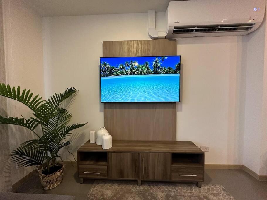 Gorgeous, Modern, And Air-conditioned Included * Medellín