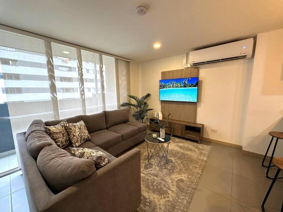 Gorgeous, Modern, And Air-conditioned Included Medellín