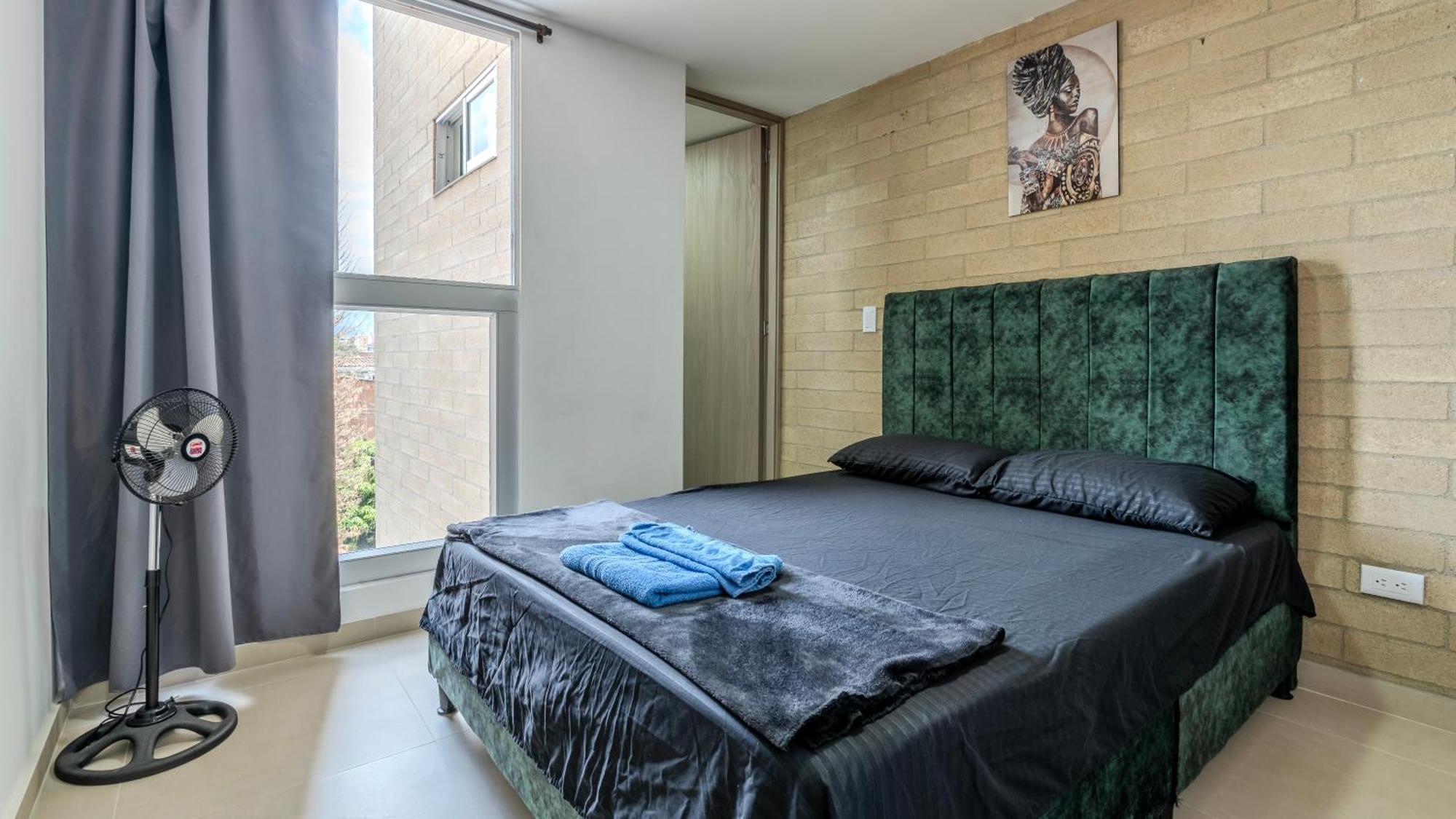 En Laureles Con Piscina Y Parqueadero 402 Apartment Medellin