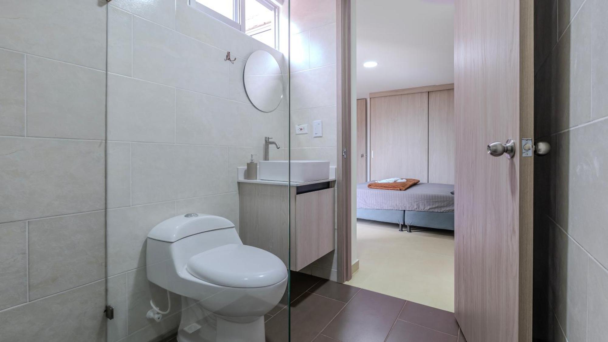 Apartment En Laureles Con Piscina Y Parqueadero 402 Medellin