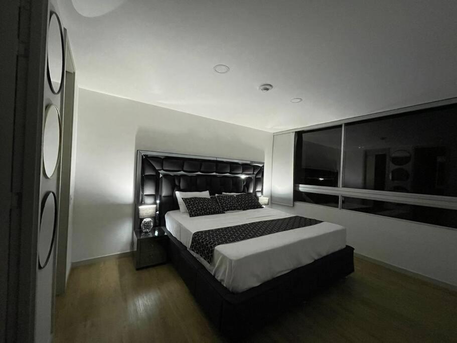 Urban Luxurious In The Poblado Apartamento *