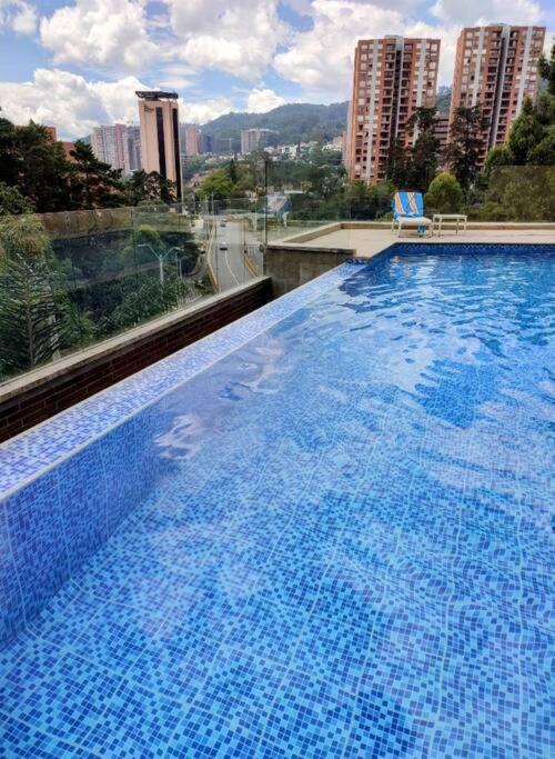 Urban Luxurious In The Poblado Apartamento