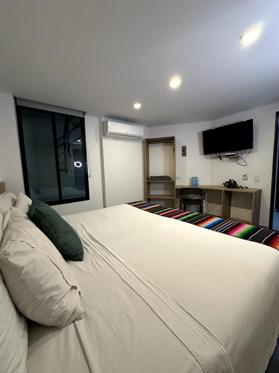 Zona Hotel 3*