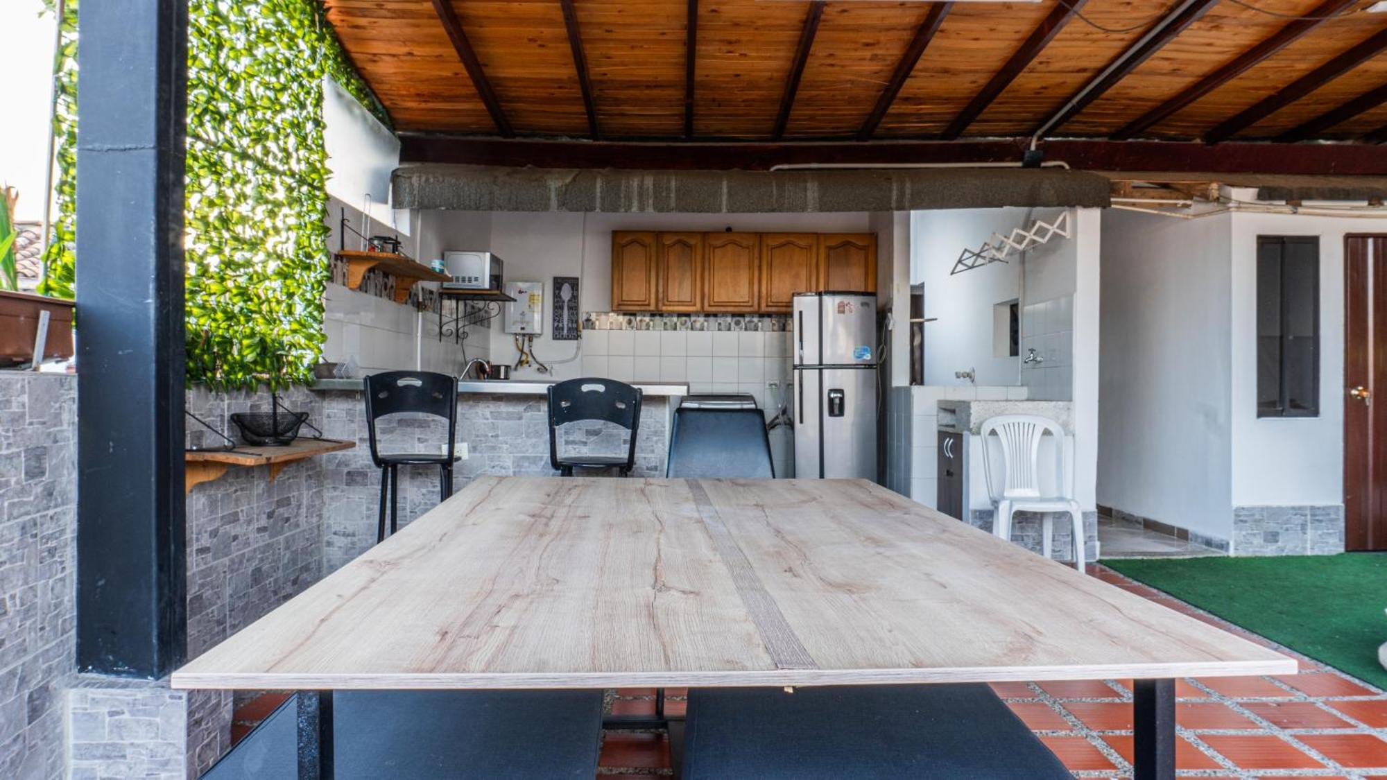 Apartamento Con Terraza Estadio Medellín