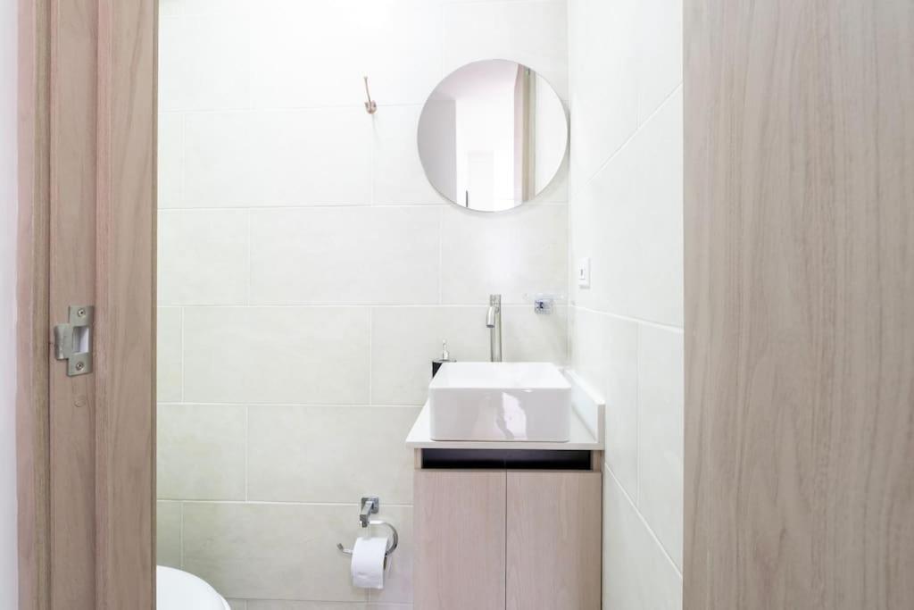 Balcon En Laureles, Ac, Piscina, Estacionamiento 601 Medellin