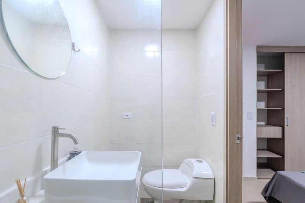 Balcon En Laureles, Ac, Piscina, Estacionamiento 601 Apartment Medellin