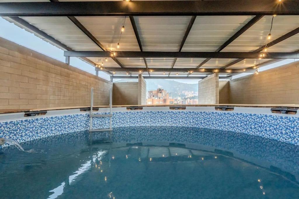 Balcon En Laureles, Ac, Piscina, Estacionamiento 601 * Medellin