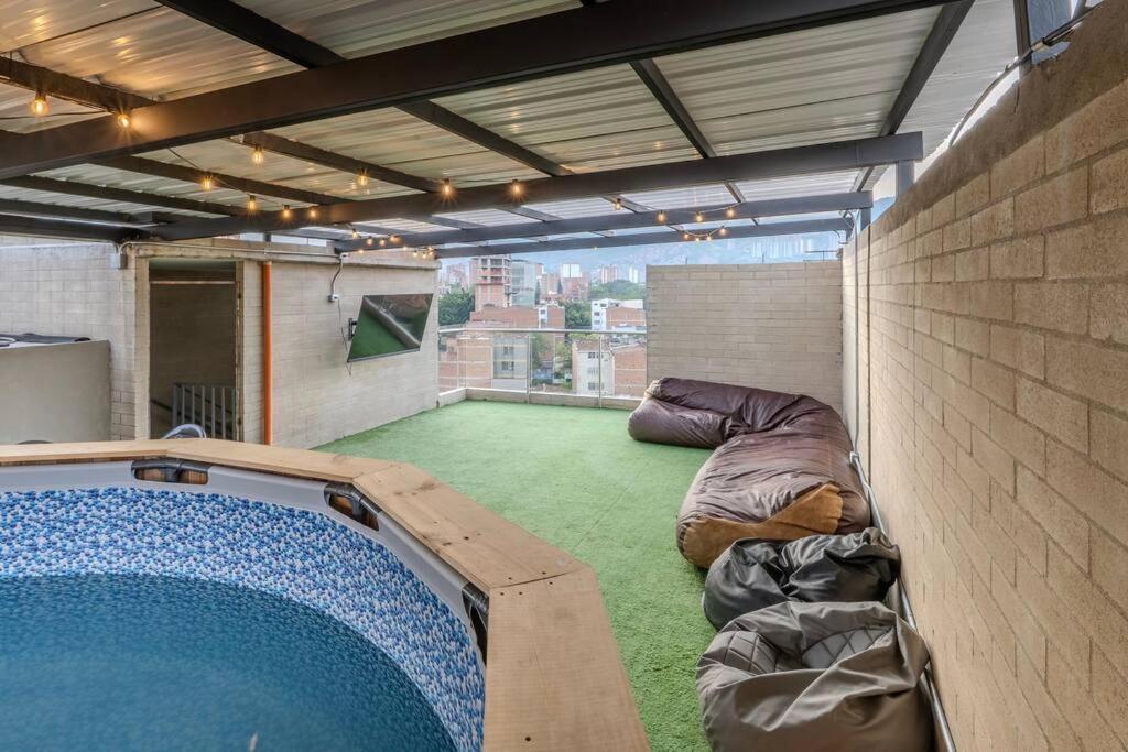 Balcon En Laureles, Ac, Piscina, Estacionamiento 601 Apartment *