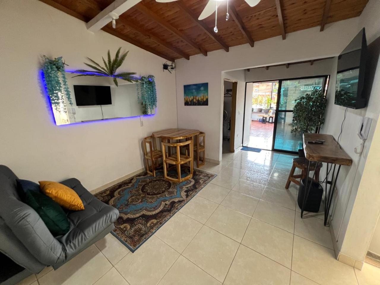 Hermoso Pent-house Con Jacuzzi Y Amplia Terraza Apartamento
