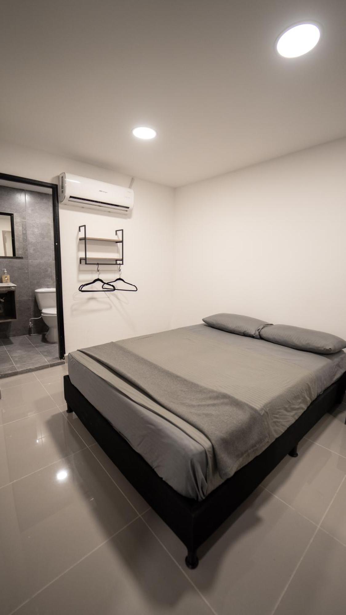 Hotel 79