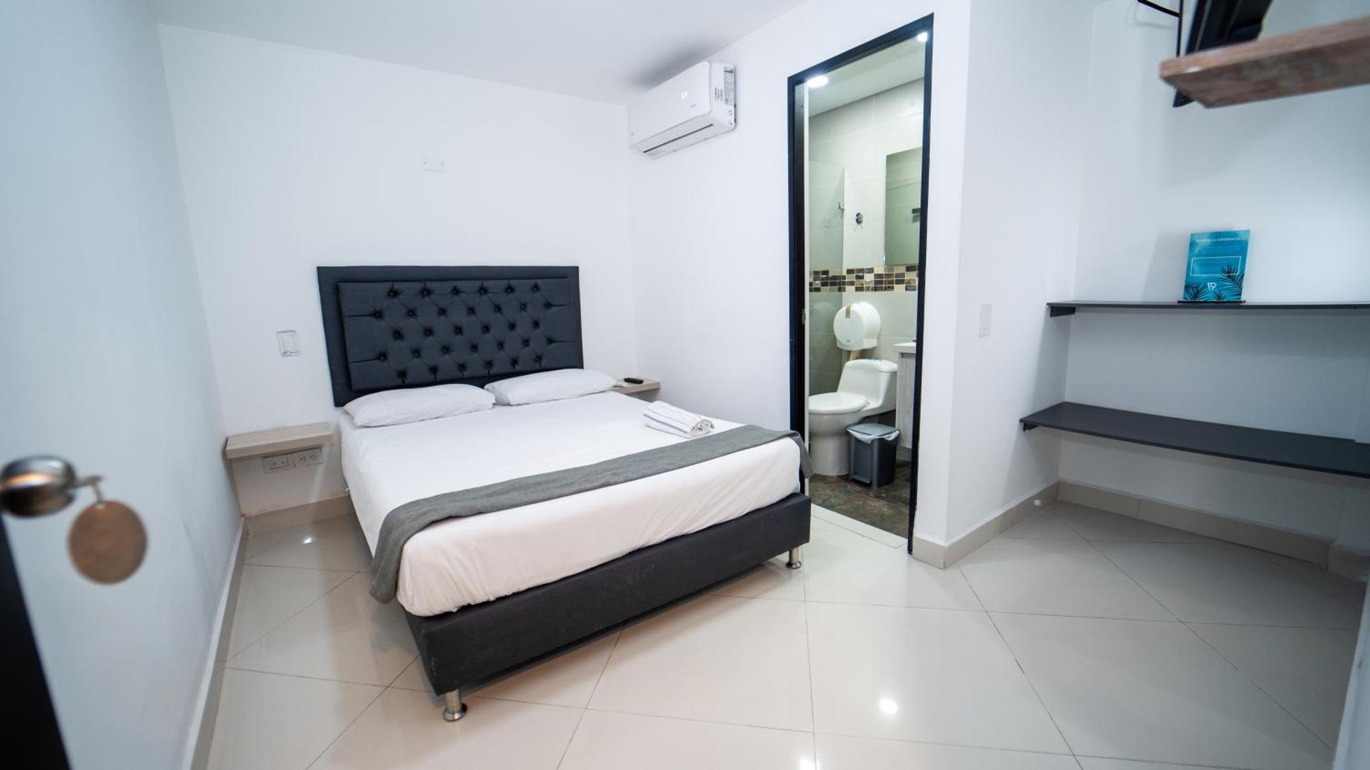 79 Hotel 3*