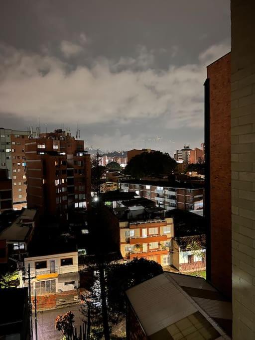 En Laureles 2br Con Rooftop Y Piscina 702 Apartamento Medellín