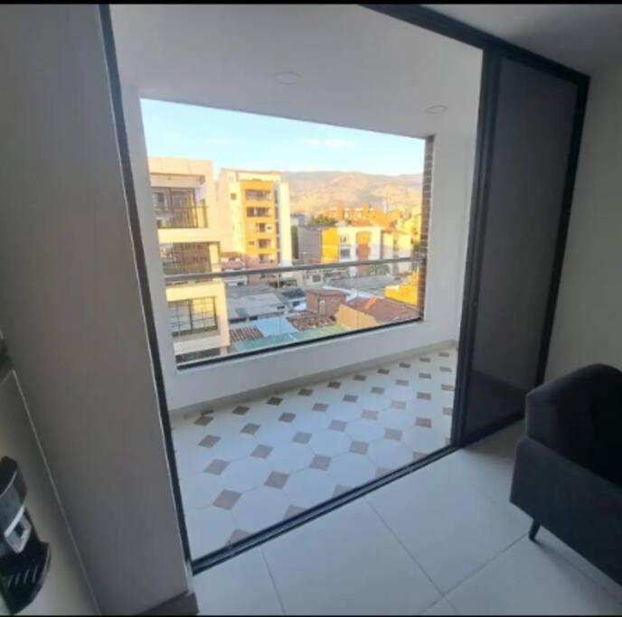 Luareles-san Joaquin-balcon Apartamento Medellín