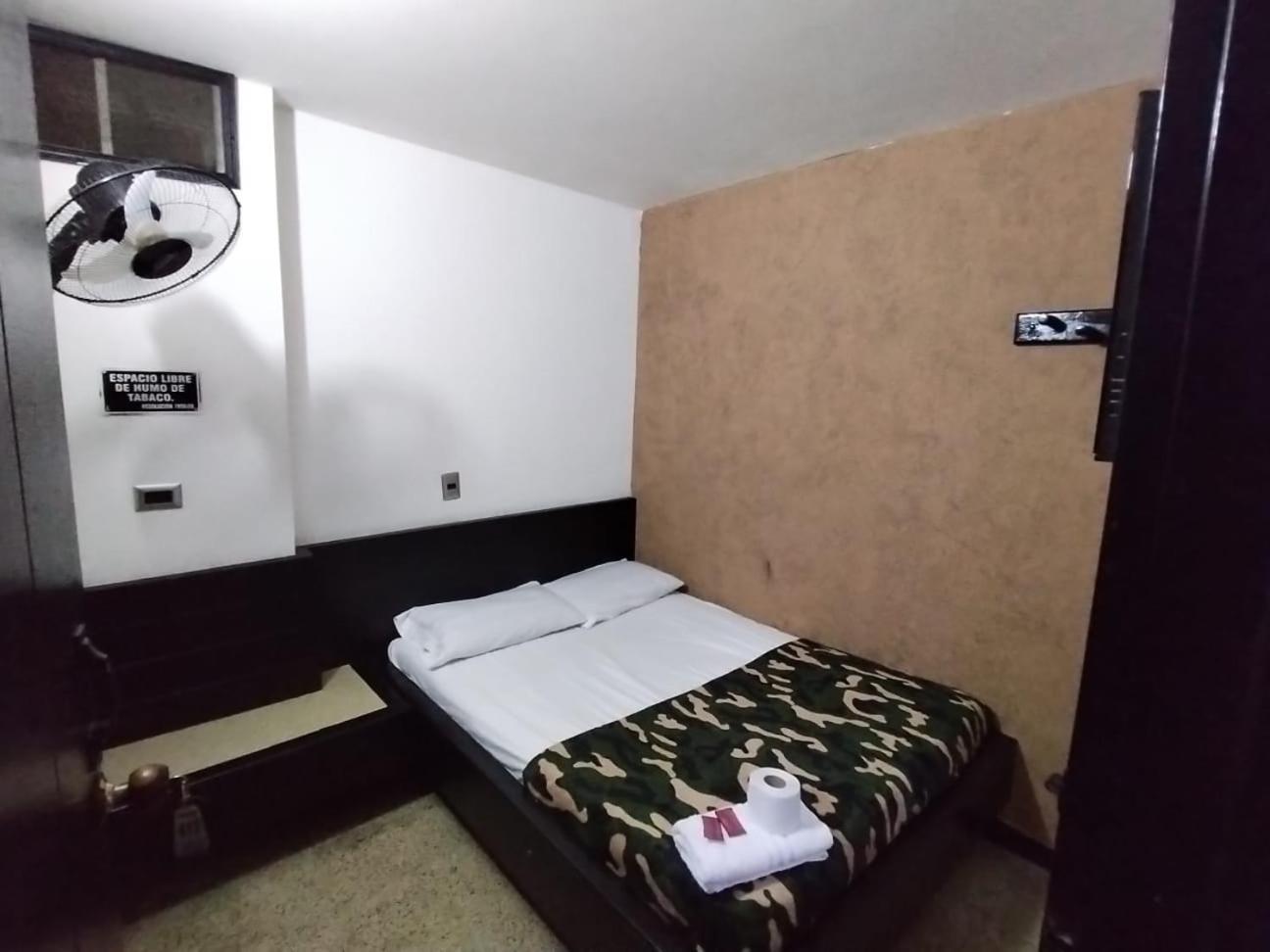 Country Hotel