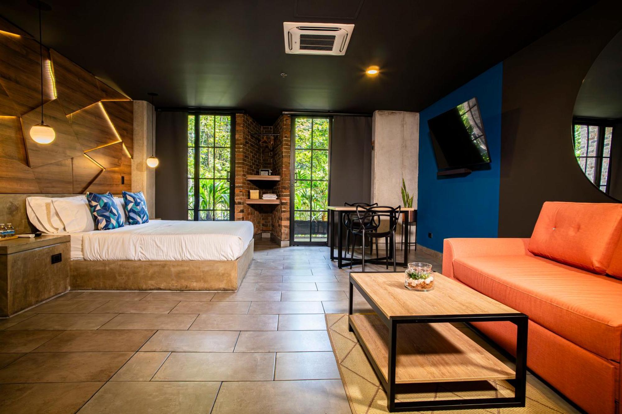 Hotel Patios Cool Living