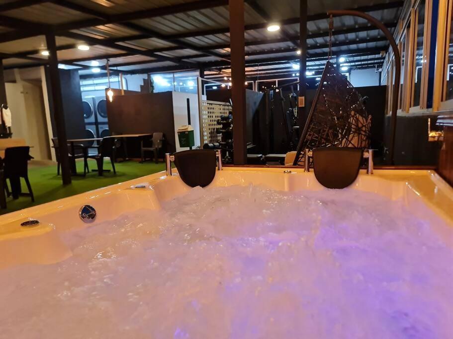 Rg33 Apartasuites 1 Hab 2e Apartment Medellin