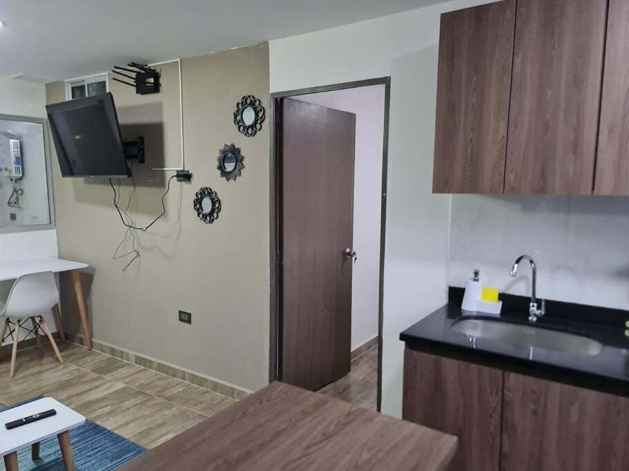 Rg33 Apartasuites 1 Hab 2e * Medellin