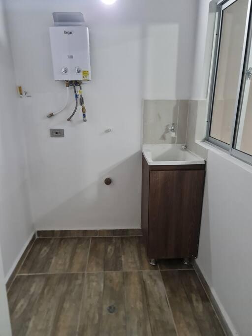 Rg33 Apartasuites 1 Hab 2e * Medellin