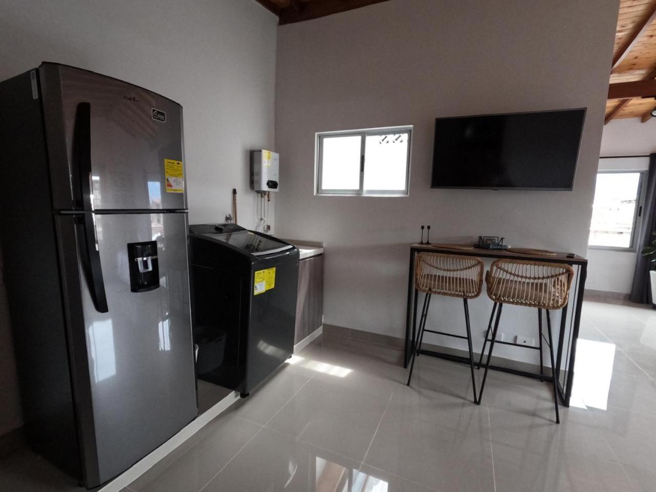 Hermoso Loft Cerca Al Poblado Y Al Metro Apartamento Medellín