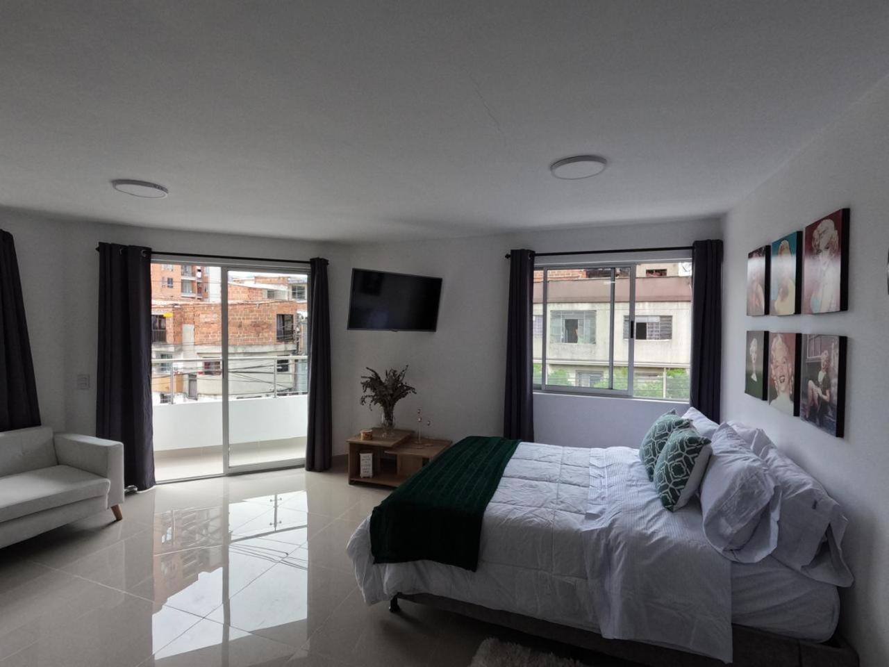 Hermoso Loft Cerca Al Poblado Y Al Metro Apartamento Medellín