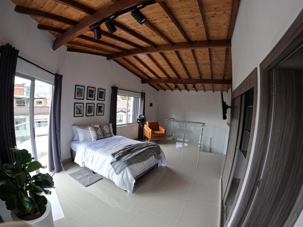 Hermoso Loft Cerca Al Poblado Y Al Metro * Medellín
