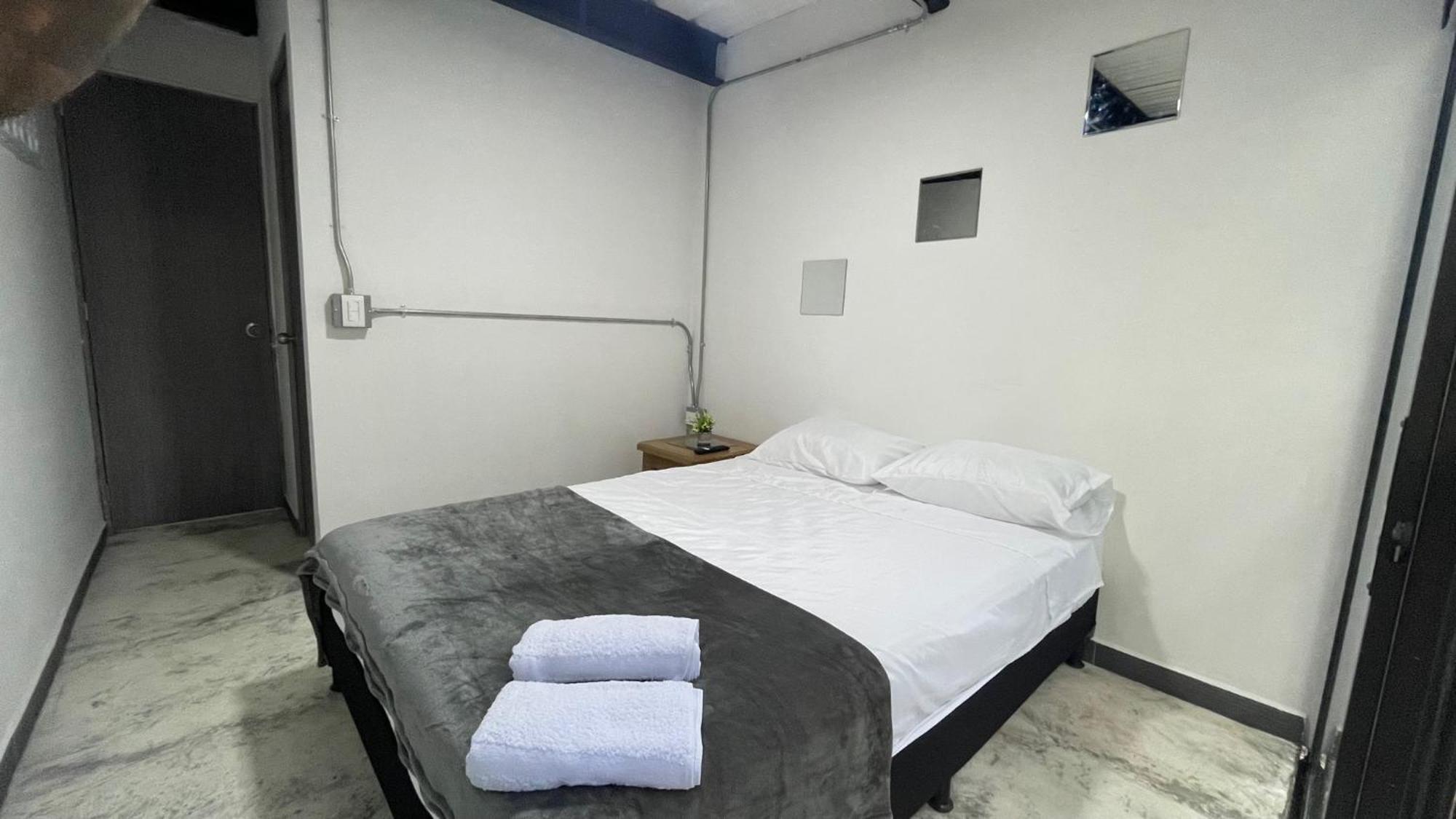 Hotel Casa Laureles Malibu