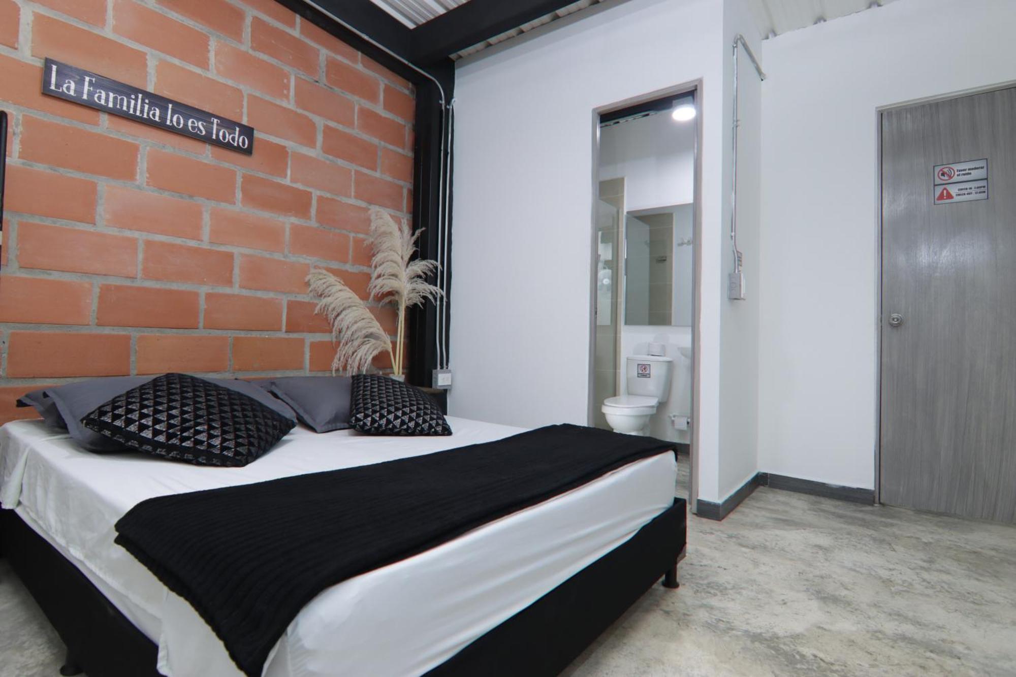 Casa Laureles Malibu Hotel