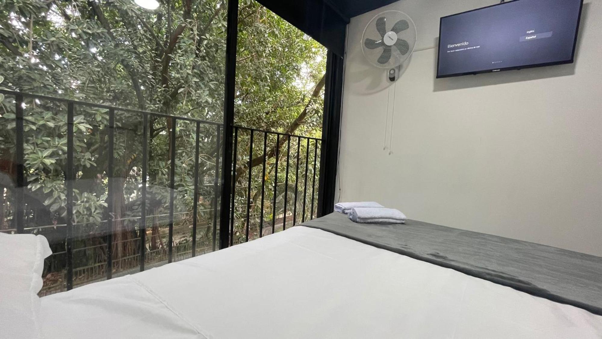 Hotel Casa Laureles Malibu
