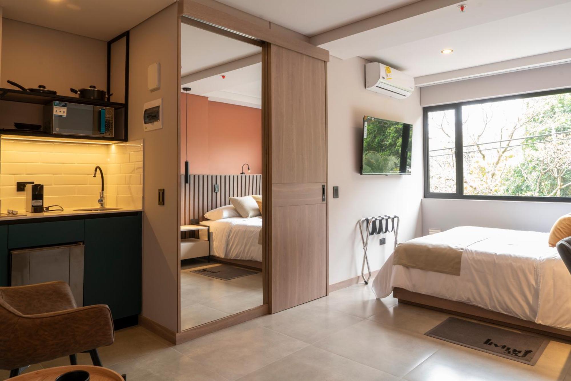 Living 35 Hotel 4*