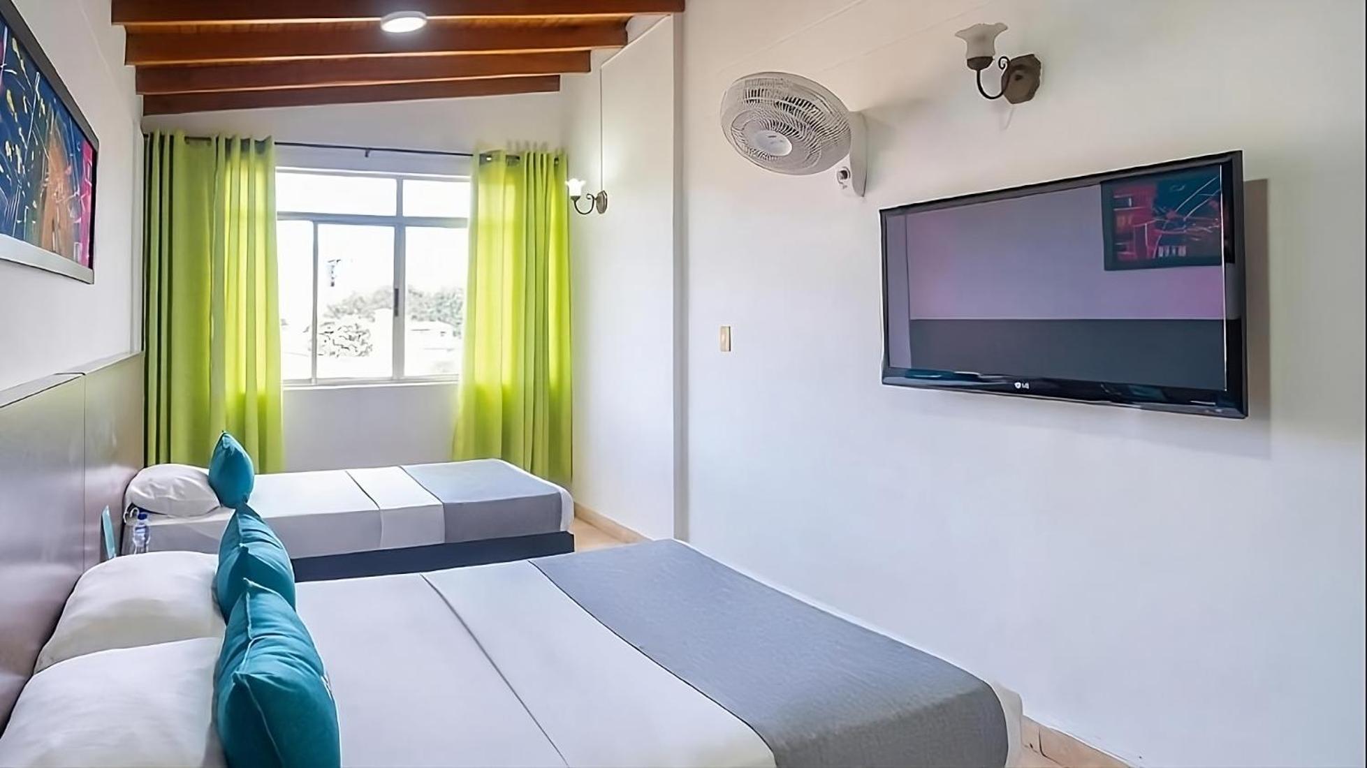 Casa White Hotel 3*