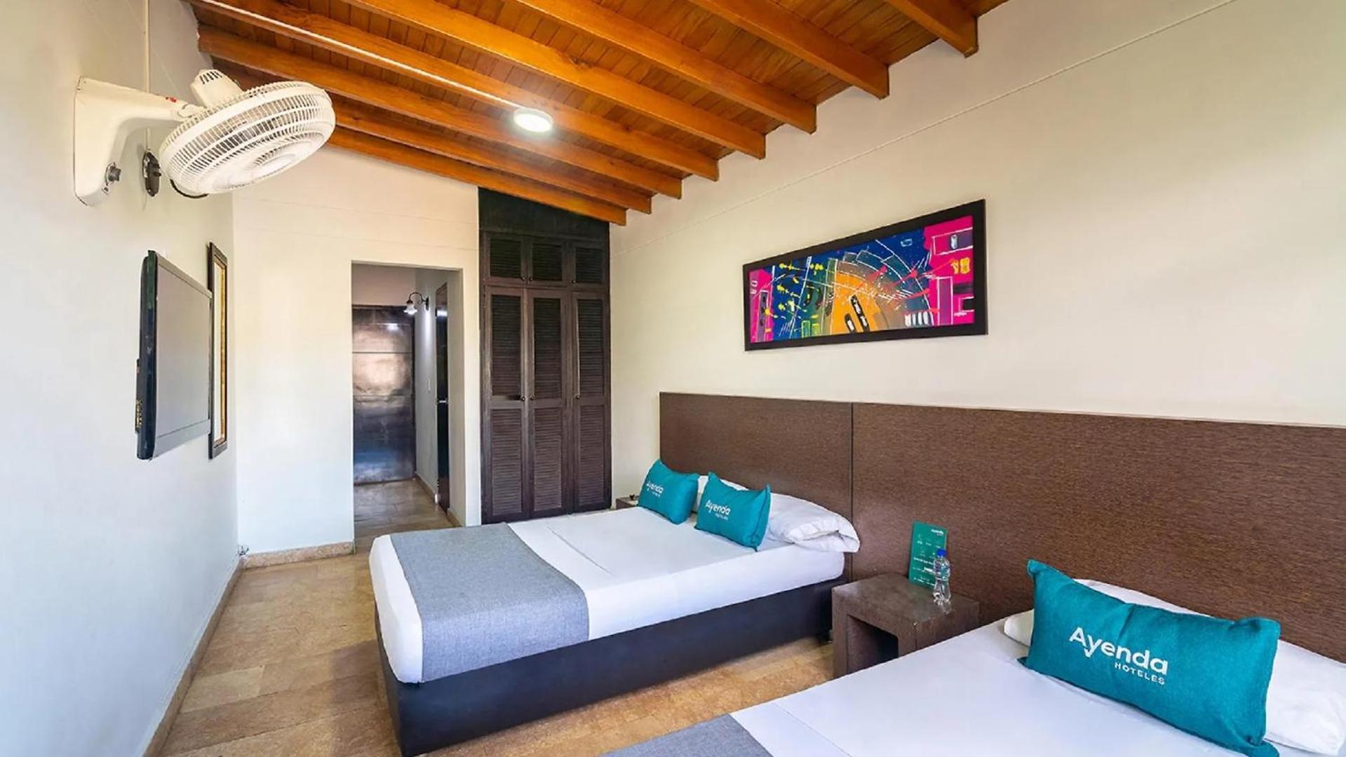 Hotel Casa White 3*