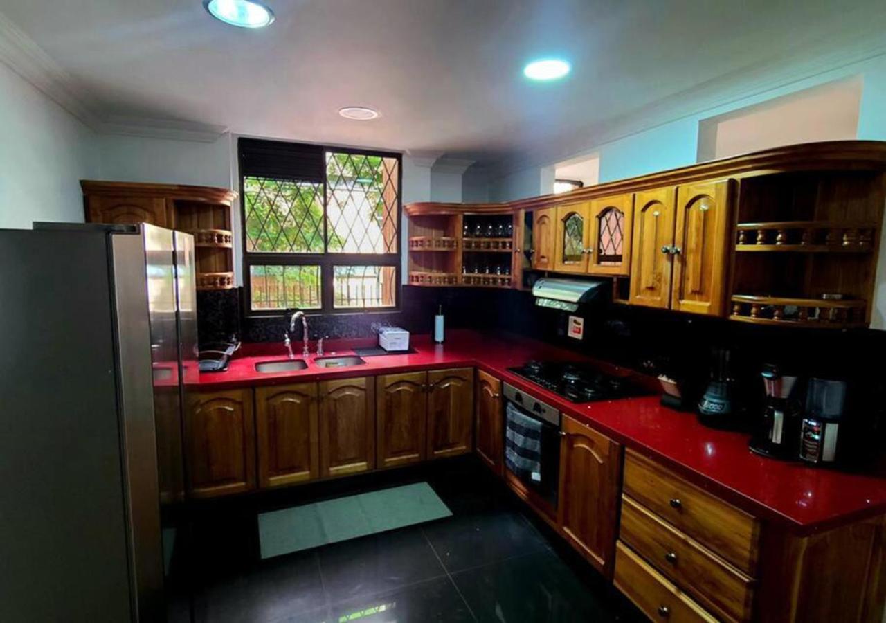 Amazing 3 Bedroom In El Poblado *