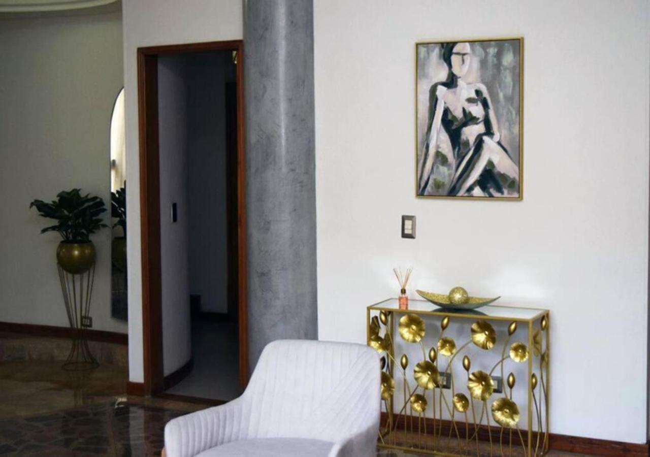 Amazing 3 Bedroom In El Poblado Apartamento *