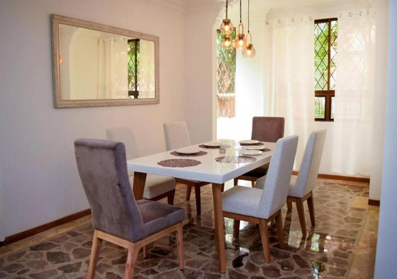 Amazing 3 Bedroom In El Poblado Apartamento *