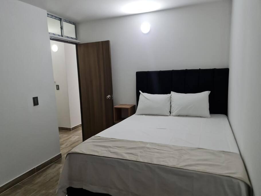 Rg33 Apartasuites 3 Hab 4b *